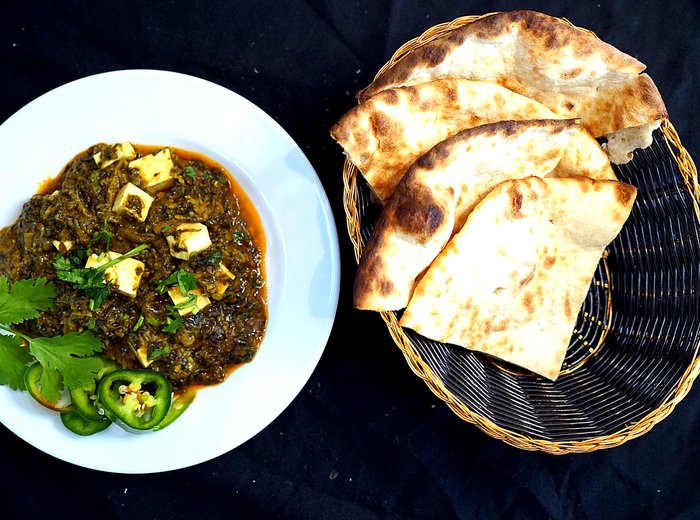 Palak paneer and naan catering