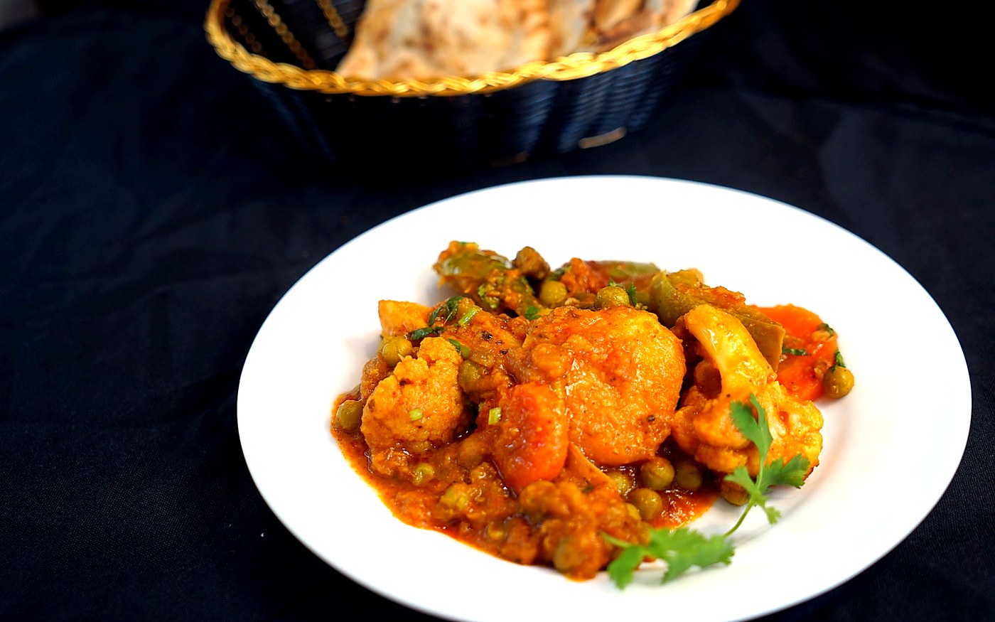 Vegetable curry catering dish